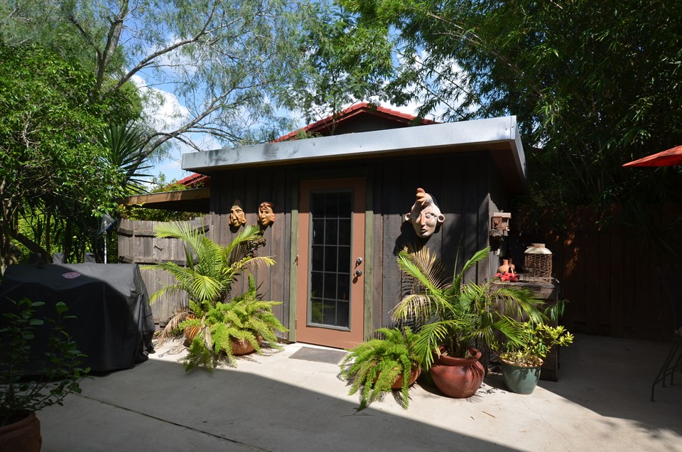 airconditioned storage room